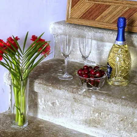 The Jujube Flower Apartment